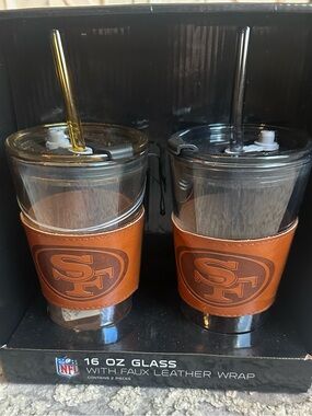 NFL San Francisco 49ers Clear Glass Tumblers 16 oz with Brown Faux Leather Wraps